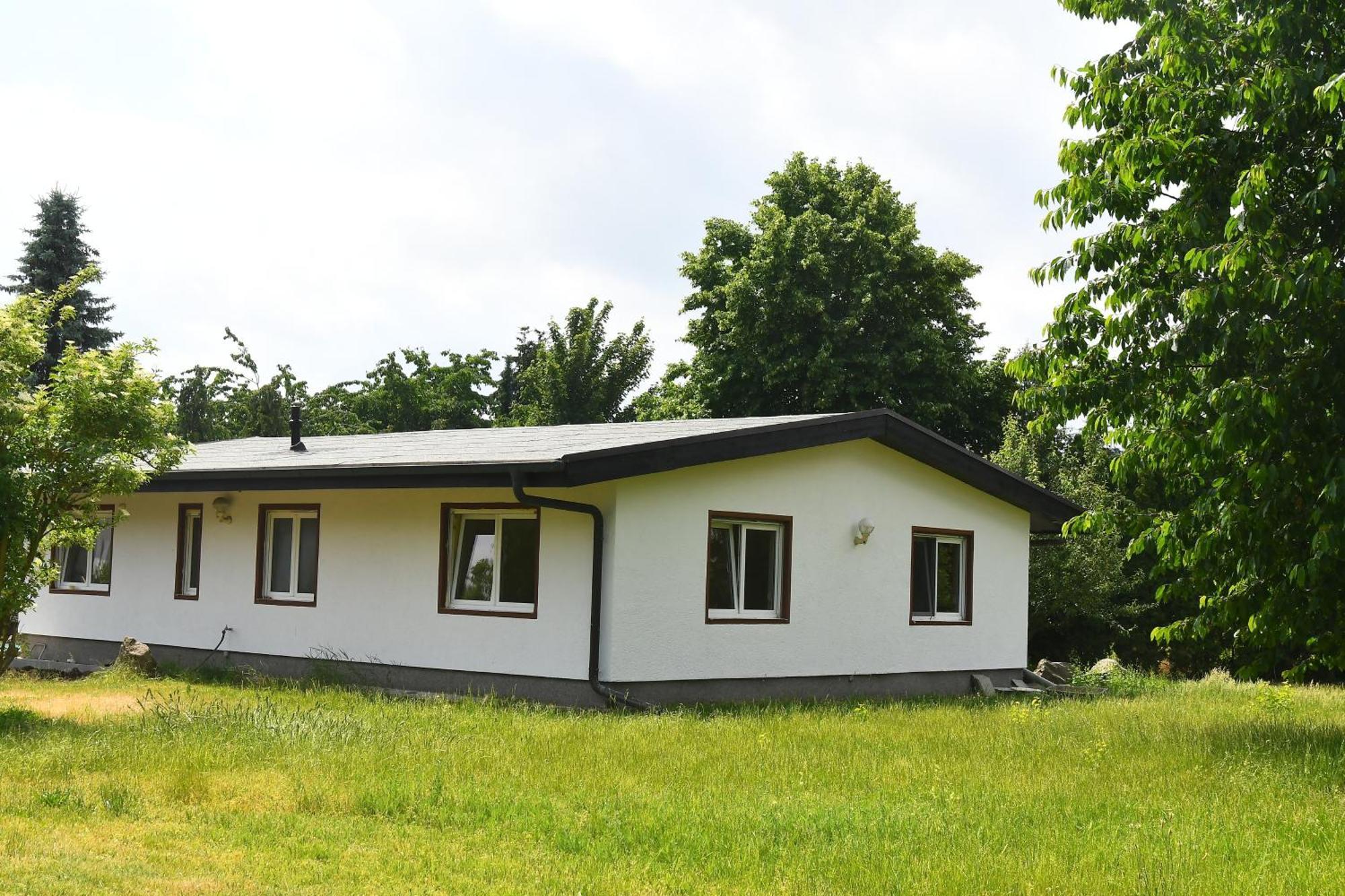 Behaglicher Bungalow Fuer Mensch Und Hund Barkhagen エクステリア 写真